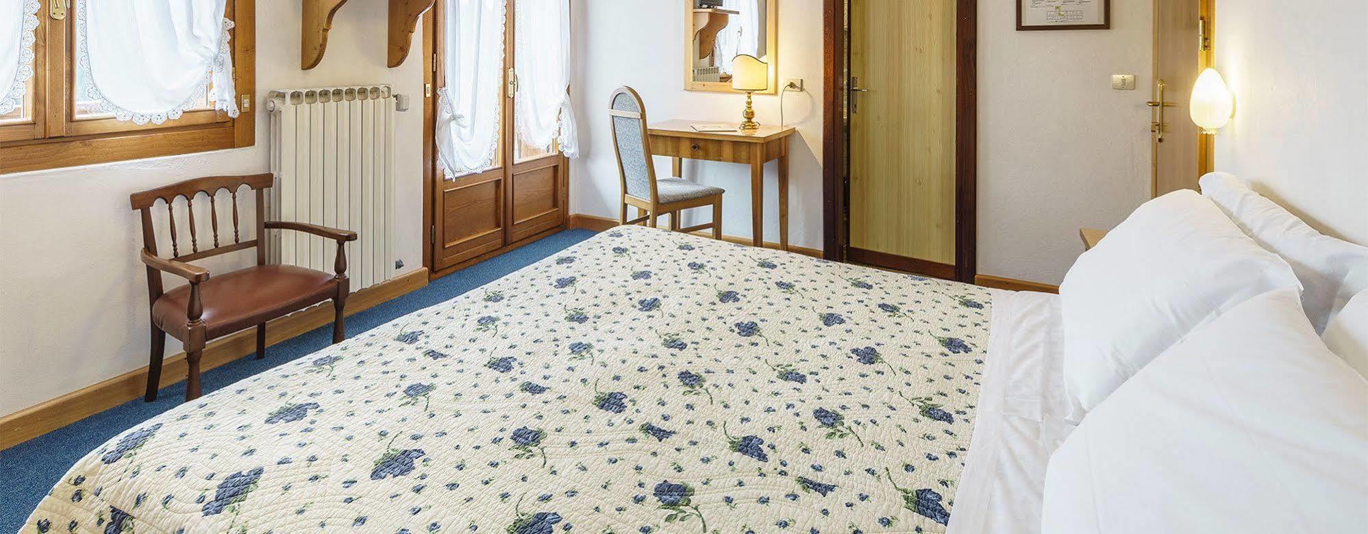 Hotel Roma San Vito di Cadore Luaran gambar