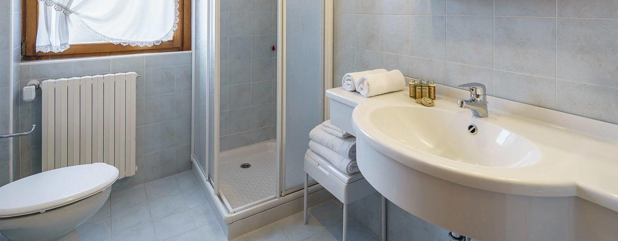 Hotel Roma San Vito di Cadore Luaran gambar